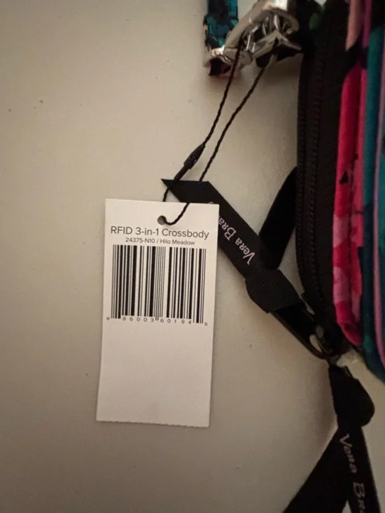 Vera Bradley Floral RFID 3-in-1 Crossbody in Pink and Teal NWT. (Hilo Meadow) - Picture 2 of 16